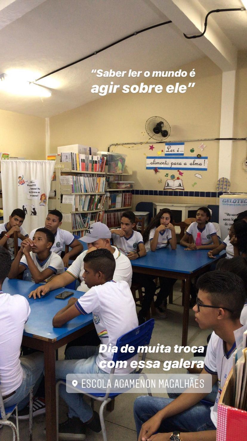 Esse projeto foi desenvolvido com os alunos do 6º ano da rede pública. Foi uma oportunidade de trabalharmos a leitura e suas infinitas possibilidades. 